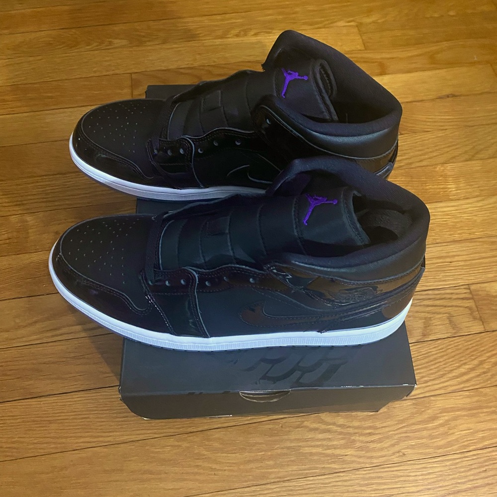 *NEW* Nike Air Jordan Mens 11.5